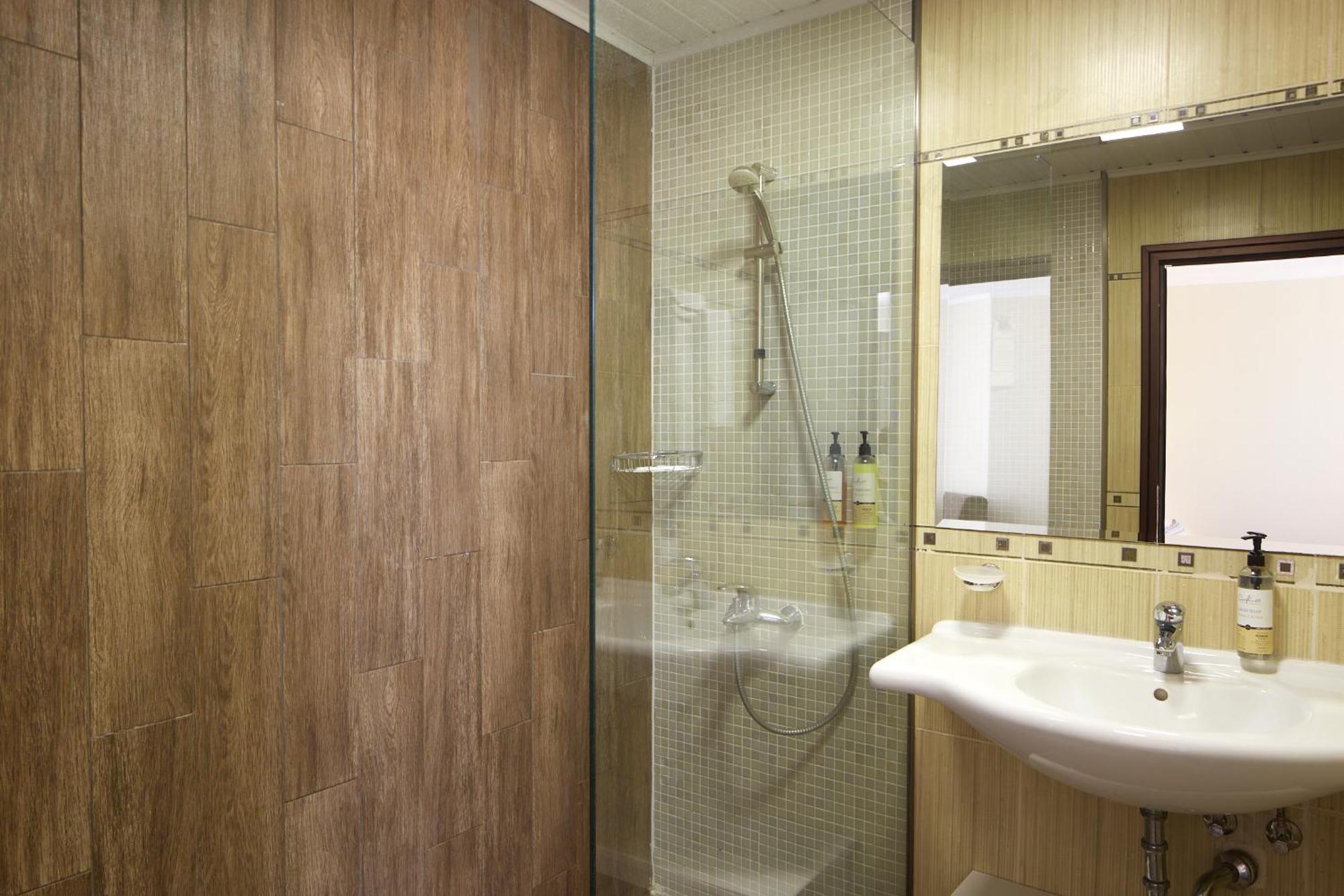 Double Room with Balcony,1622022649:JPEG